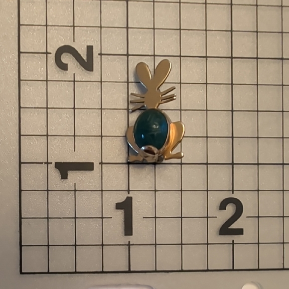 Vintage WRE Gold Filled Scarab Bunny Brooch - Picture 4 of 5